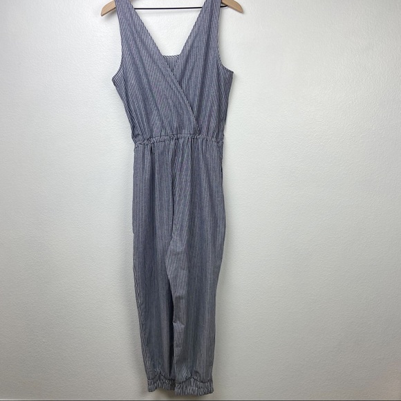NWT Drew Jumpsuit Chambray and White Striped Sz M - Picture 4 of 11